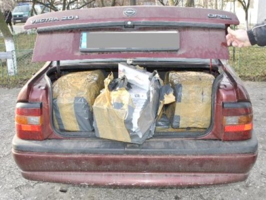 Ţigări luate de la bişniţarii de la Abator, confiscate la Mangalia